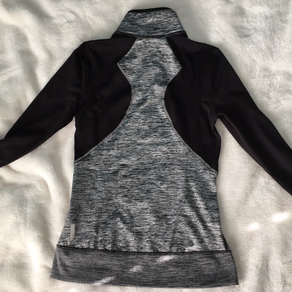Black and gray half zip athletic running exercise jacket - Picture 2 of 5